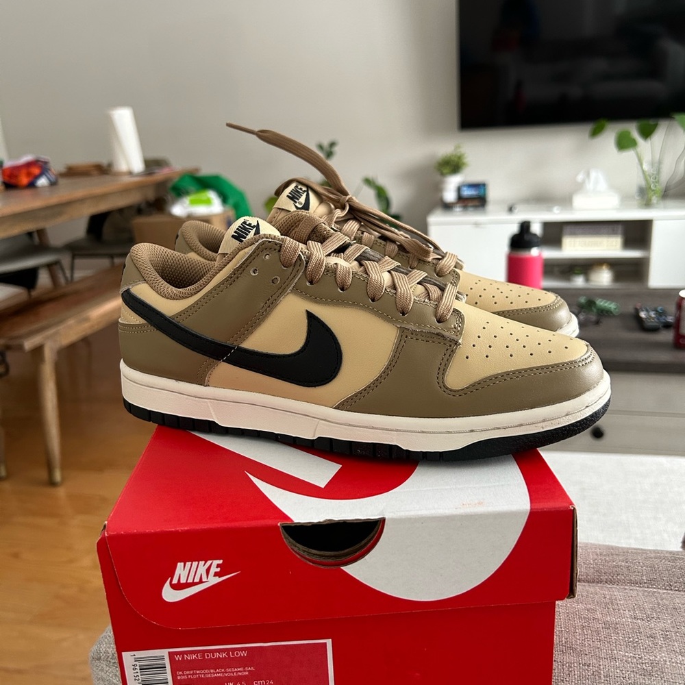 Women’s Nike dunks